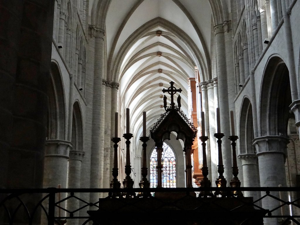 03 Bruxelles - Cattedrale.JPG